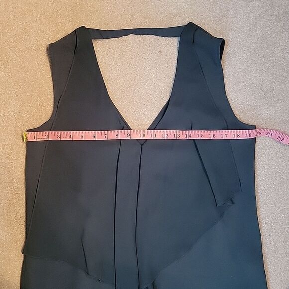 BCBGmaxazria dark green flowy tank top - Picture 5 of 8